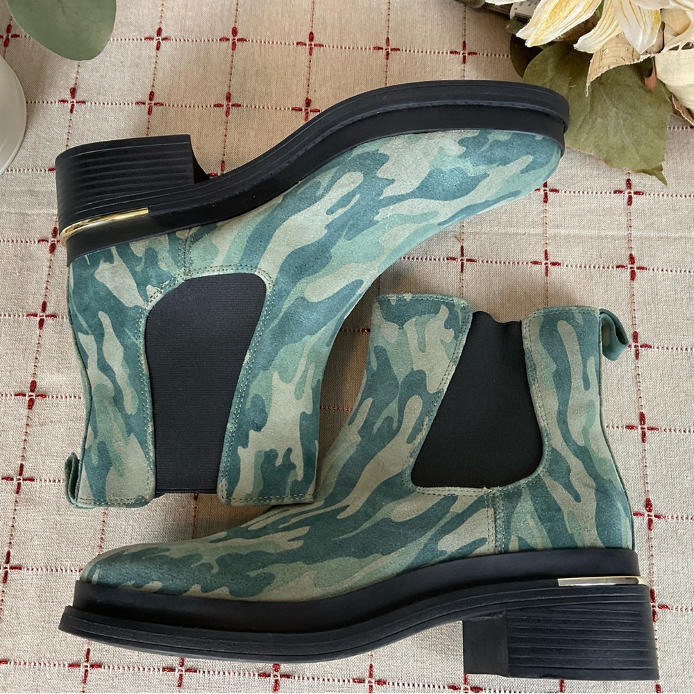 Kenneth Cole New York Levon 2.0 Welt Chelsea Boot Olive Camo Ankle Boots Sz 8 - Picture 5 of 7